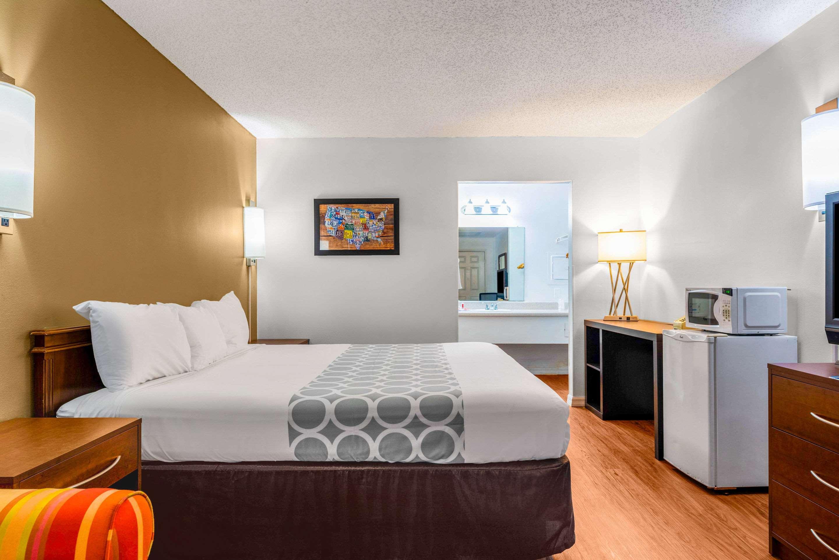 Econo Lodge Кристал-Ривер Екстер'єр фото