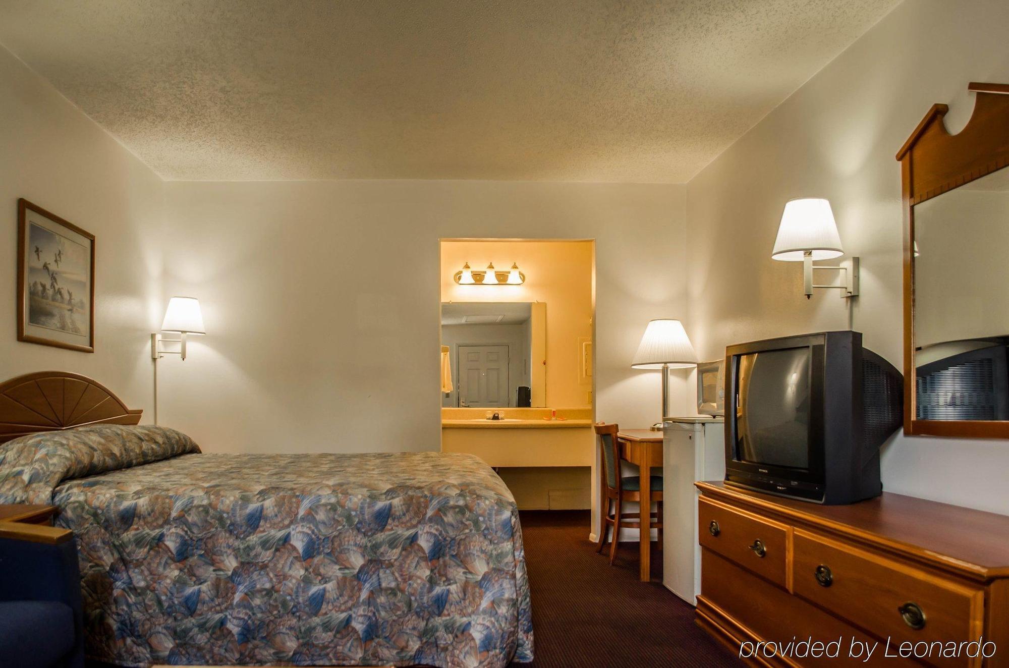 Econo Lodge Кристал-Ривер Екстер'єр фото